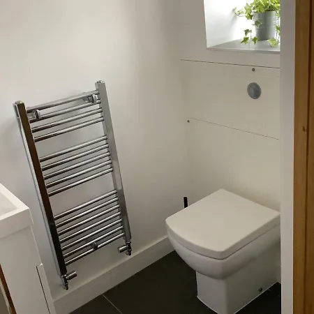 Chic 3 Bed House Bristol & Bath Free Parking Wifi 度假居