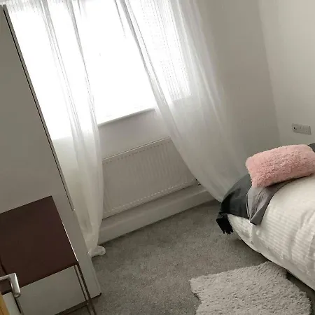 Chic 3 Bed House Bristol & Bath Free Parking Wifi Tatil Evi